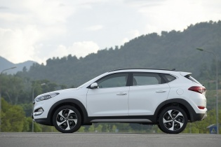 Đối thủ của Honda CR-V 2018 - Hyundai Tucson giảm "hết đường lùi" 130 triệu đồng