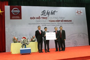 Nissan Việt Nam tặng hộp số cho trường Đại học Công nghệ Giao thông Vận tải Hà Nội