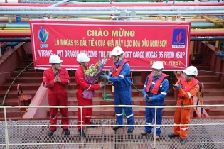 Lọc hoá dầu Nghi Sơn xuất bán lô xăng RON 95 đầu tiên 
