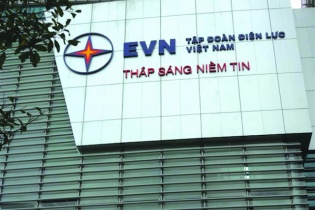 EVN lần đầu nhận được hạng tín dụng tích cực BB của Fitch Ratings