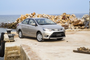 Doanh số bán xe lắp trong nước của Toyota tăng 45% 