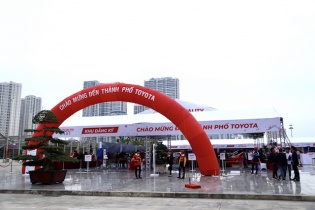Toyota Việt Nam lo chăm khách hàng Hà Nội 
