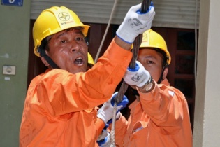 Tiêu thụ điện tại Hà Nội tăng đột biến trong những ngày nắng nóng 