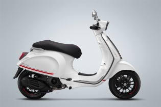 Piaggio tung thêm phiên bản đặc biệt Vespa Sprint Carbon 2019