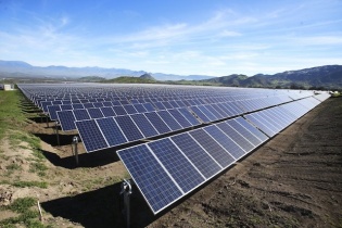 Quyết đấu thầu cạnh tranh, Campuchia chọn được giá 3,877 UScents/kWh cho Dự án điện mặt trời 