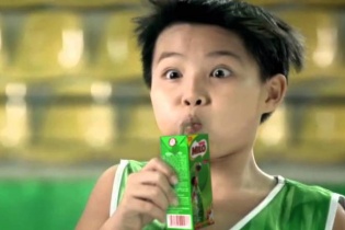Nestlé MILO tiên phong dùng ống hút giấy 