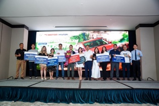 Chỉ đi chơi, chụp ảnh cũng giành được xe Hyundai KONA 