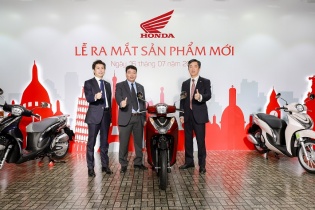Bán hàng sụt giảm mạnh, Honda vẫn tung Sh mode mới
