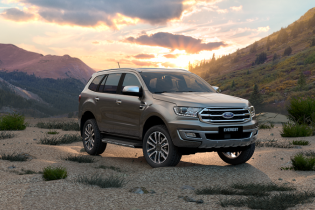 Ford Everest vượt lên dẫn đầu phân khúc SUV hạng trung 