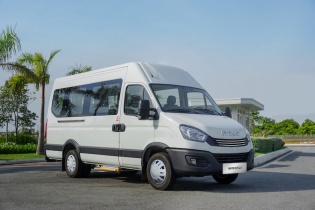 THACO xuất xưởng mini bus IVECO Daily 