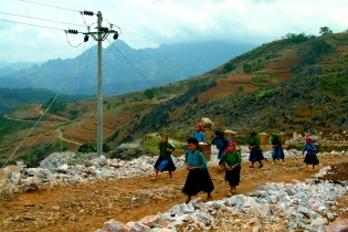 Tiếp nhận lưới điện hạ áp: Muôn nẻo khó bàn giao cho ngành điện 