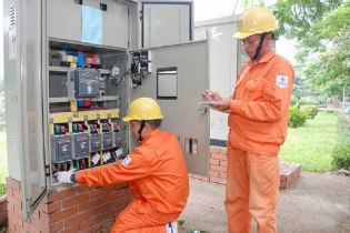 Tiêu thụ điện trưa ngày 1/1/2021 có lúc chỉ còn 16.563 MW, ngang công suất điện mặt trời cả nước 