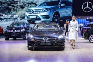 Mua xe ô tô xịn bằng cú nhấp chuột 