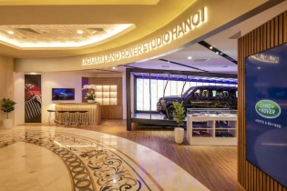 Jaguar Land Rover mang "xế xịn" vào Tràng Tiền Plaza