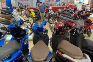 Honda Việt Nam lãi đậm nhờ bán được 2,1 triệu xe máy trong năm tài chính 2021?