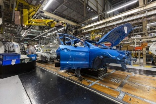 Nissan muốn mở nhà máy sản xuất pin quy mô lớn tại Anh