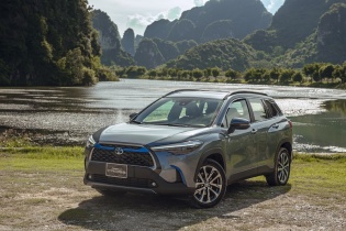 Toyota Corolla Cross vượt mốc 10.000 xe bán ra 