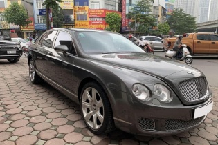 Nhiều Rolls Royce, Maybach, Bentley, Poscher gắn biển ngoại giao hết hạn để né nộp thuế