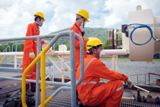 8 tháng, lợi nhuận trước thuế hợp nhất toàn Petrovietnam tăng gần 3 lần so với năm ngoái