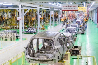 Doanh nghiệp ô tô sốt ruột ngóng giảm 50% phí trước bạ để kích cầu 