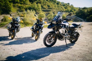 Bộ đôi BMW R 1250 GS và R 1250 GS Adventure mới chào thị trường 