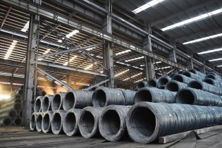 Thép xây dựng Hòa Phát tháng 2 bán tăng gấp 2,3 lần so với cùng kỳ 