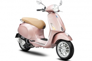Chào ngày 8/3, Piaggio tung Primavera màu hồng dành cho chị em 