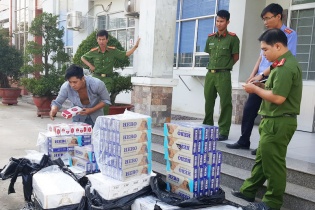 Kiểm soát thuốc lá lậu phức tạp trở lại khi mở cửa biên giới