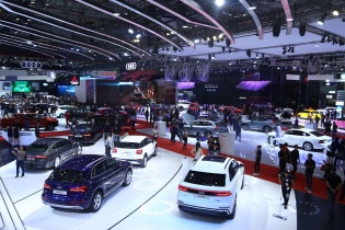 Vietnam Motor Show 2022 sẽ trưng bày cả du thuyền, xe máy phân khối lớn cạnh ô tô