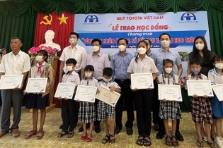 9 học bổng trị giá 400 triệu đồng dành cho con nạn nhân tai nạn giao thông 