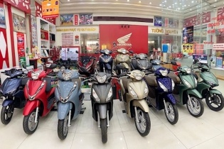 Thị trường xe máy suy giảm do thiếu nguồn cung 