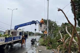 Đường dây 500 kV mạch 3 vẫn ổn định trong bão 