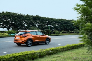 Nissan Kicks e-POWER trang bị động cơ xăng nhỏ để phát điện chạy xe 