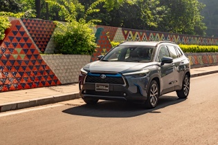 Vios, Corolla Cross và Veloz Cross nằm trong top 10 xe bán chạy tháng 10