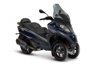 Piaggio giới thiệu xe máy 3 bánh độc nhất vô nhị thế giới 