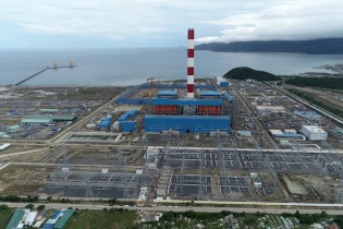 Trạm biến áp 500 kV Vân Phong được gắn biển chào mừng Đại hội XIII Công đoàn Việt Nam