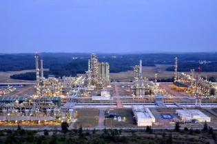 Giá dầu thô xuất bán tháng 4/2023 của Petrovietnam giảm 