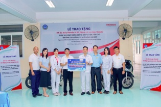 Honda Việt Nam tặng ô tô, xe máy và động cơ xe máy cho hơn 30 trường nghề