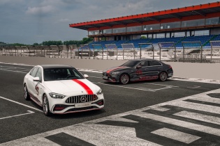 AMG C43 4MATIC giá gần 3 tỷ đồng hưởng ngay ưu đãi 50% lệ phí trước bạ 