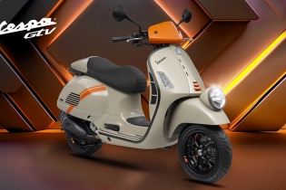 Vespa GTV 2023 cách mạnh hóa với diện mạo thể thao có giá 159,8 triệu đồng