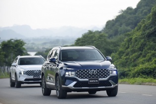 Hyundai Tucson và Santa Fe mạnh tay giảm giá cả trăm triệu đồng để kích cầu