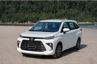 Nối lại việc giao xe Avanza Premio phiên bản số sàn