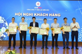 Đã có 498 doanh nghiệp tham gia ký kết điều chỉnh phụ tải tại Hưng Yên 