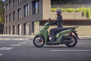 SH350i ra mắt tại Việt Nam cùng lúc được giới thiệu ở Triển lãm EICMA