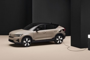 Volvo sắp tung mẫu xe thuần điện đầu tiên ra thị trường Việt Nam 