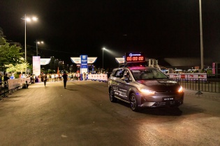 Dàn xe BYD đồng hành cùng giải chạy Marathon Quốc tế Di sản Hạ Long