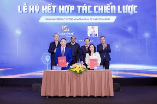 Việt Nam SuperPort tăng kết nối logistics đường sắt