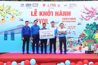 PVOIL đưa hơn 1.100 sinh viên về quê đón tết 