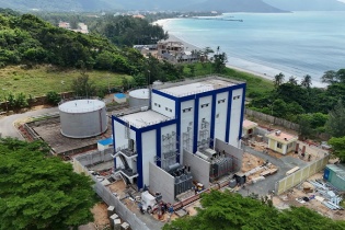 Đưa điện lưới quốc gia ra Côn Đảo: Xuyên đêm, bám biển, kéo cáp vượt trùng khơi