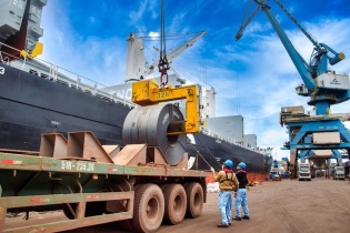 Lò cao số 1 vận hành trở lại, gia tăng sản lượng bán hàng cho Hoà Phát Lò cao số 1 vận hành trở lại, gia tăng sản lượng bán hàng cho Hoà Phát